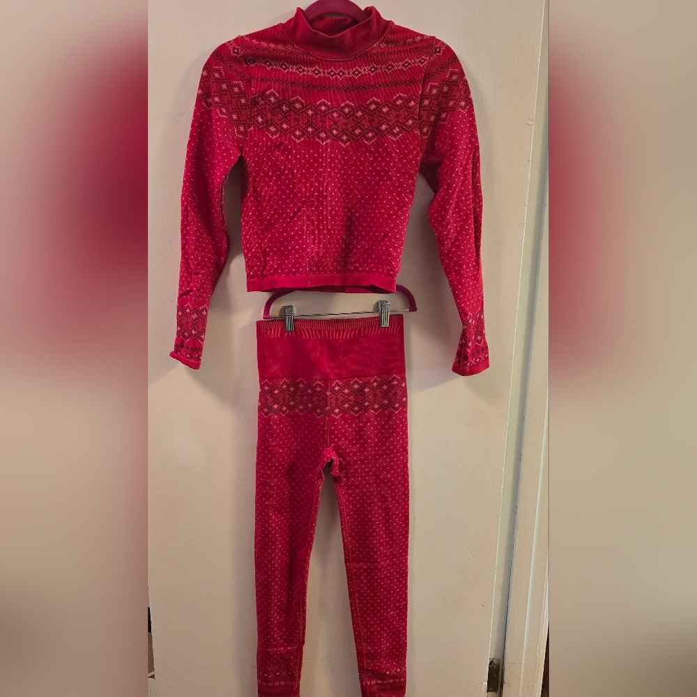Fabletics Red Patterned Knit Sweater and Leggings Set